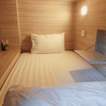 Badu Sukhumvit Dormitory Bangkok Luaran gambar