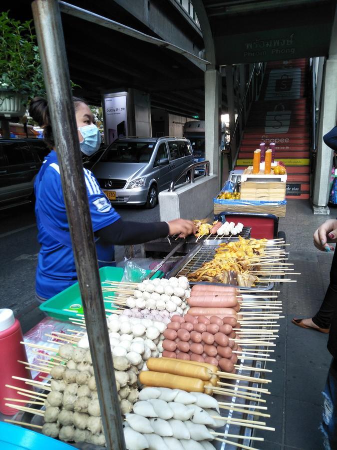 Badu Sukhumvit Dormitory Bangkok Luaran gambar