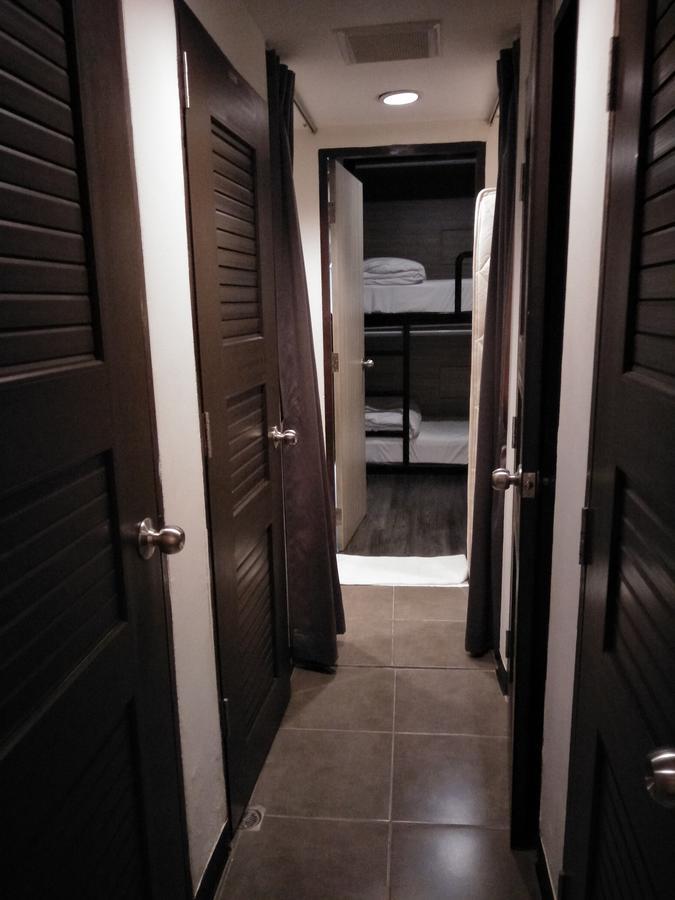 Badu Sukhumvit Dormitory Bangkok Luaran gambar