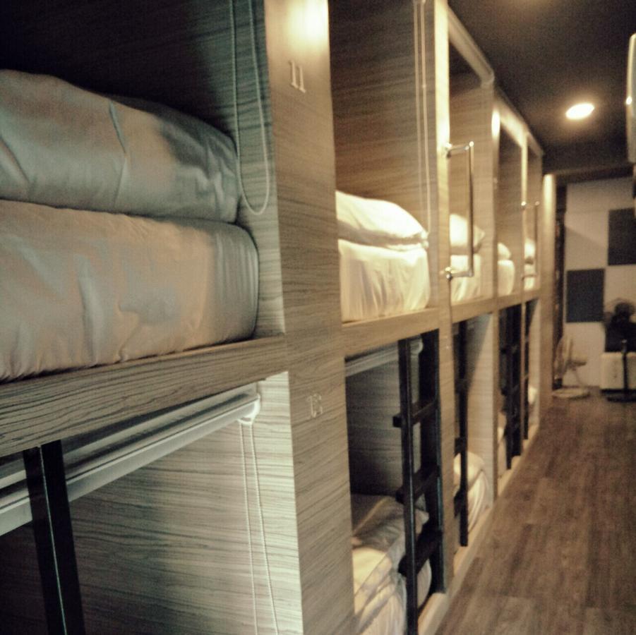 Badu Sukhumvit Dormitory Bangkok Luaran gambar