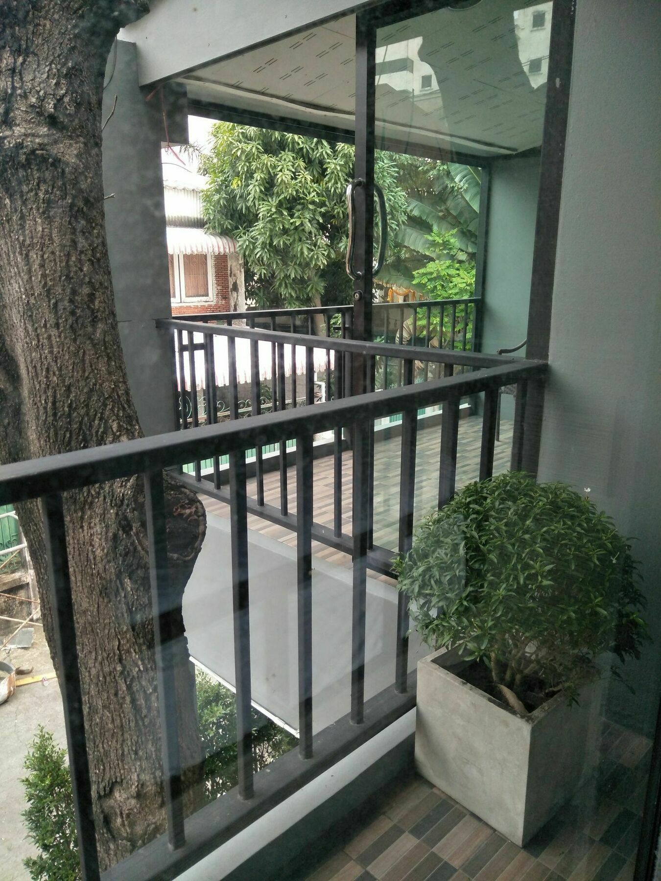 Badu Sukhumvit Dormitory Bangkok Luaran gambar