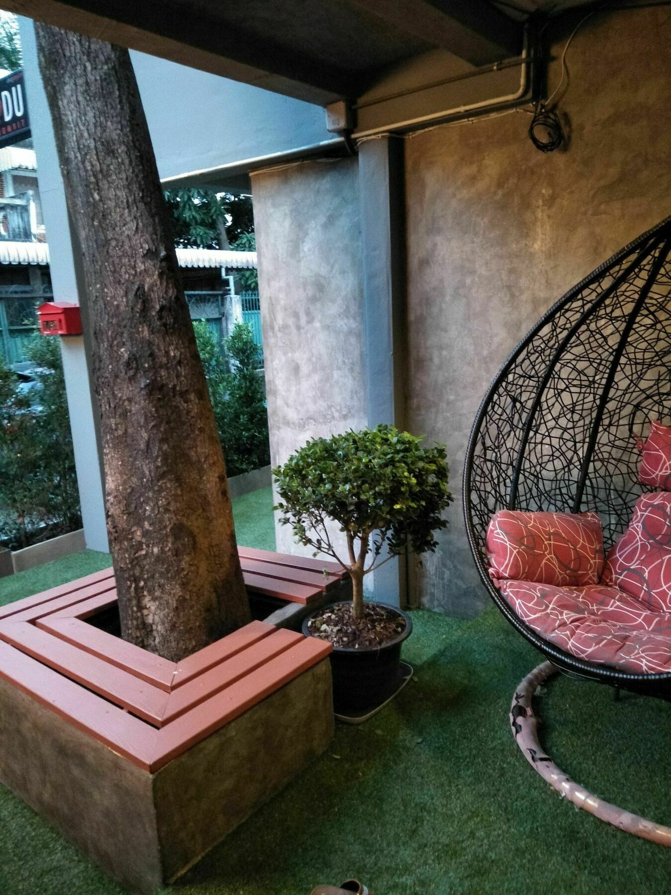 Badu Sukhumvit Dormitory Bangkok Luaran gambar