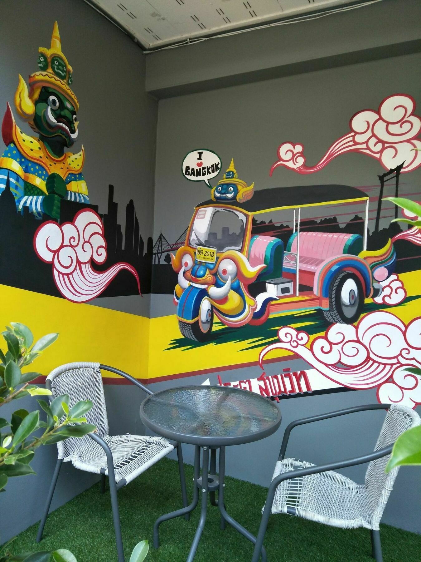 Badu Sukhumvit Dormitory Bangkok Luaran gambar