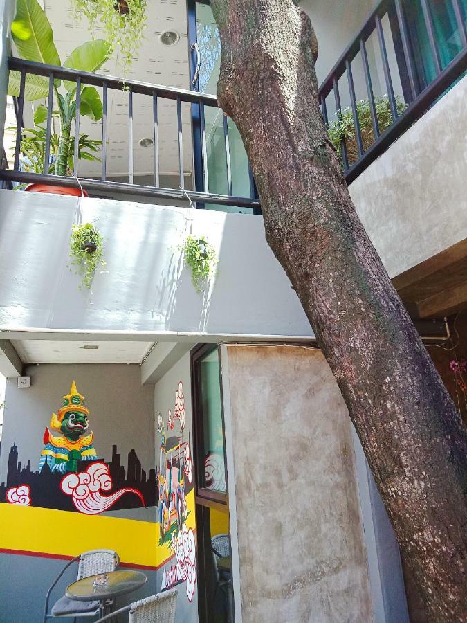 Badu Sukhumvit Dormitory Bangkok Luaran gambar