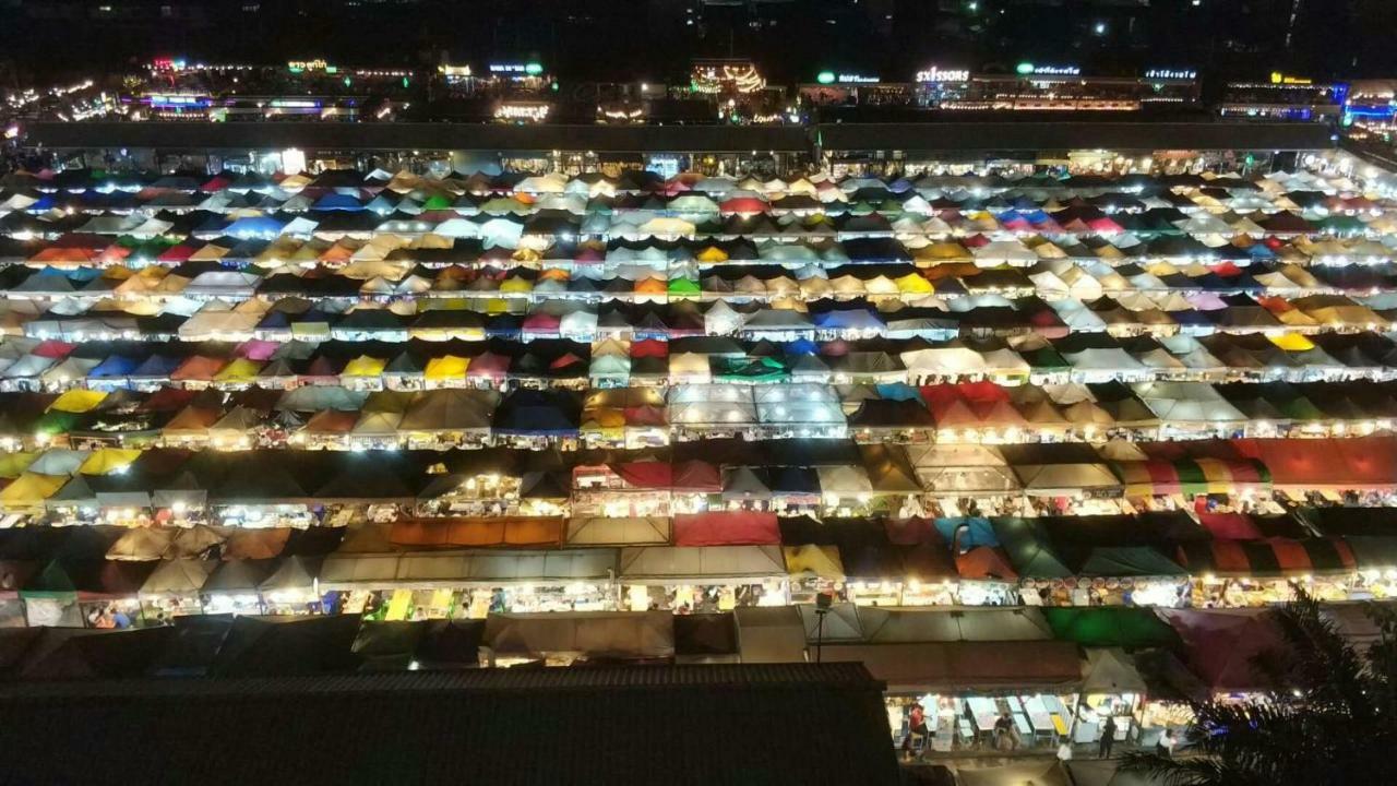 Badu Sukhumvit Dormitory Bangkok Luaran gambar