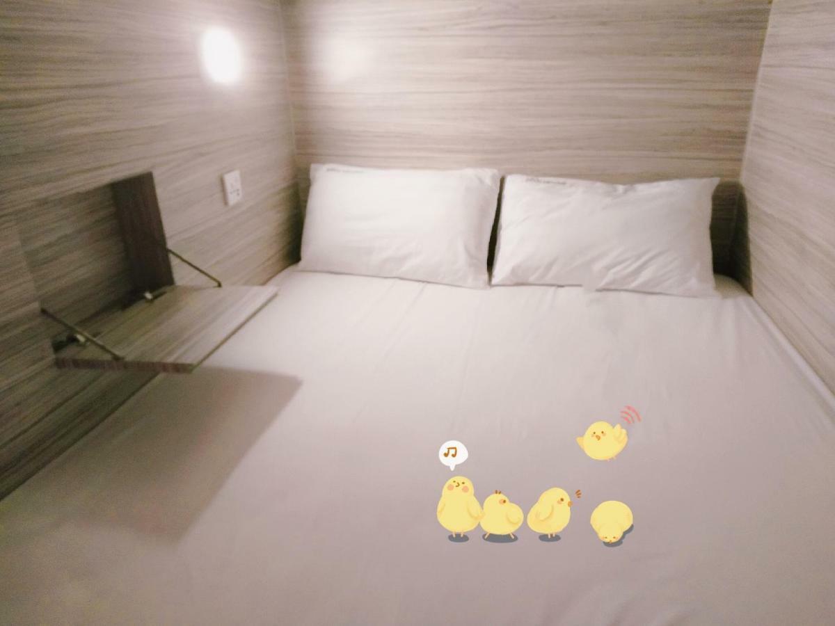 Badu Sukhumvit Dormitory Bangkok Luaran gambar
