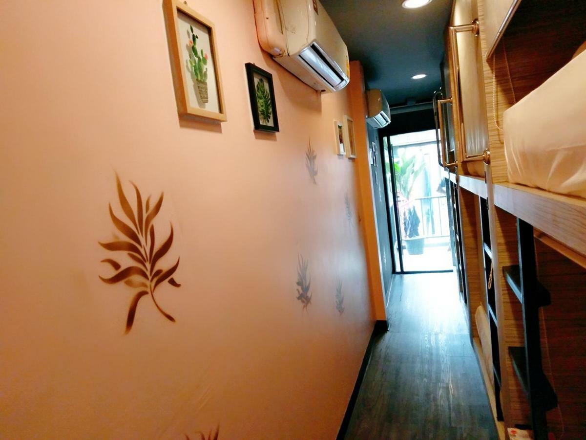 Badu Sukhumvit Dormitory Bangkok Luaran gambar
