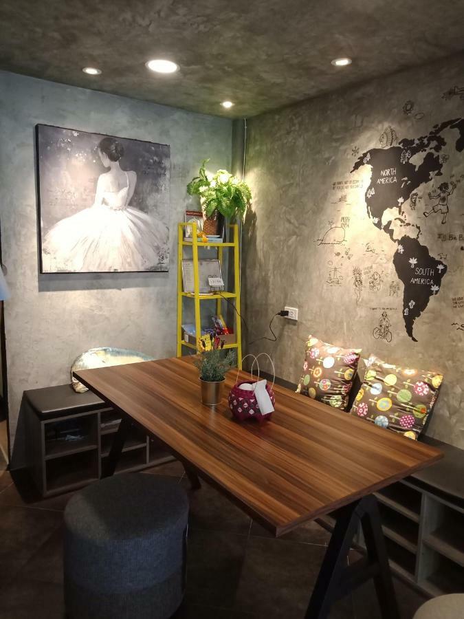 Badu Sukhumvit Dormitory Bangkok Luaran gambar