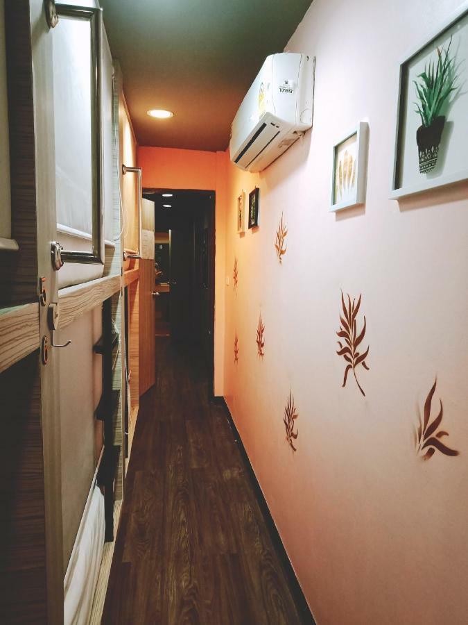 Badu Sukhumvit Dormitory Bangkok Luaran gambar