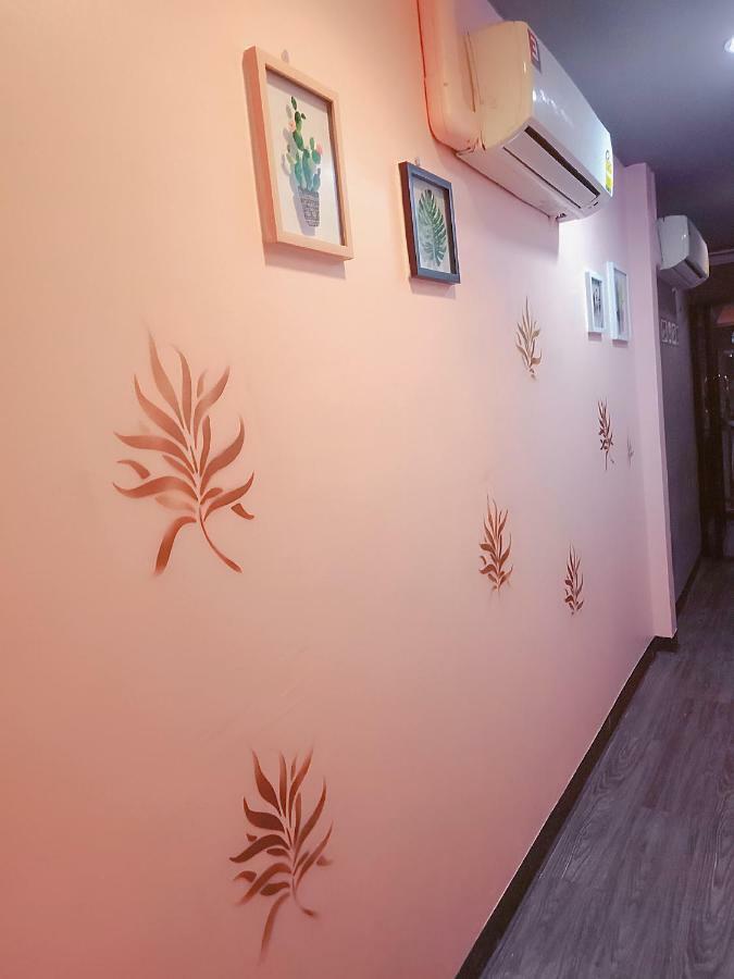 Badu Sukhumvit Dormitory Bangkok Luaran gambar