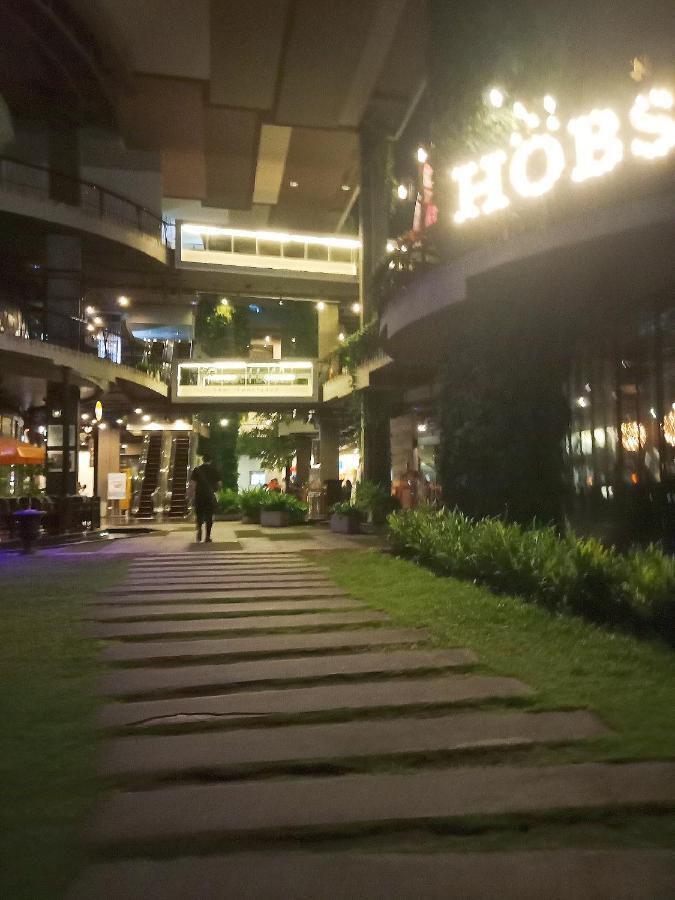 Badu Sukhumvit Dormitory Bangkok Luaran gambar