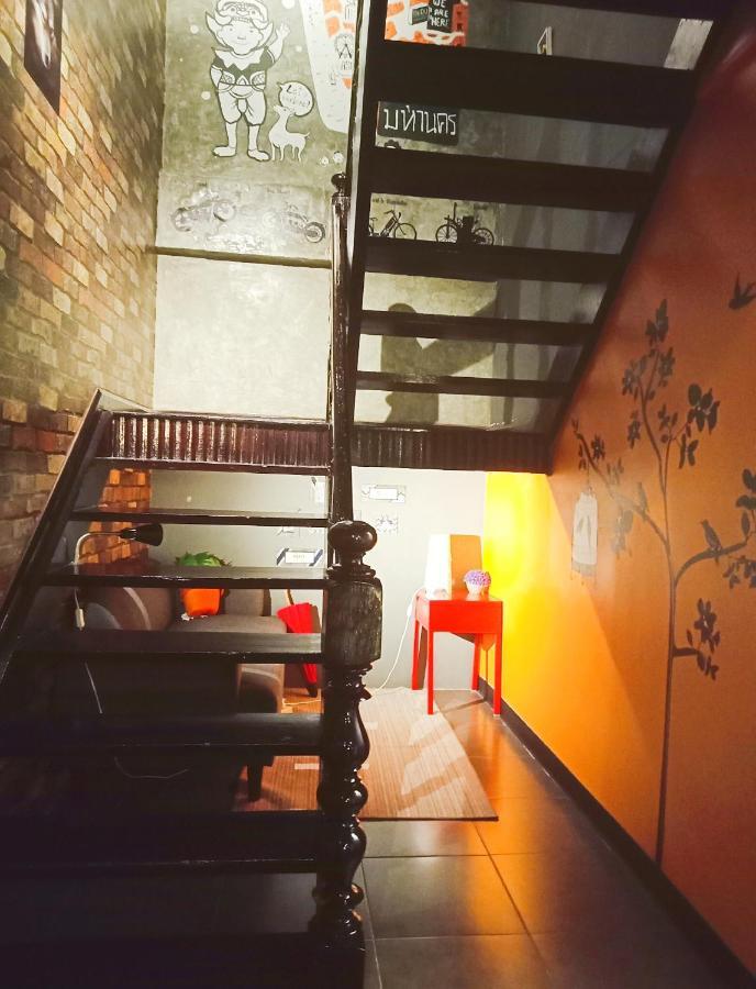 Badu Sukhumvit Dormitory Bangkok Luaran gambar